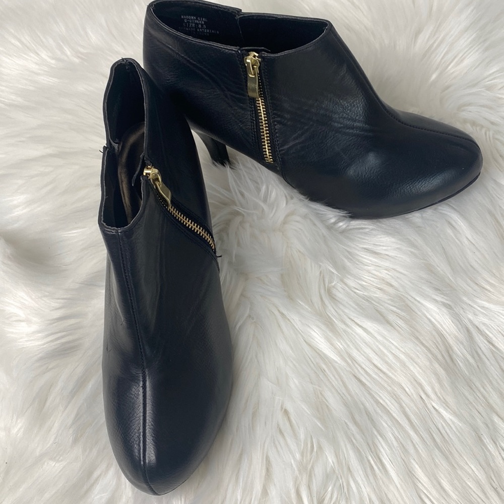 Madden Girl ankle zipper booties black heel